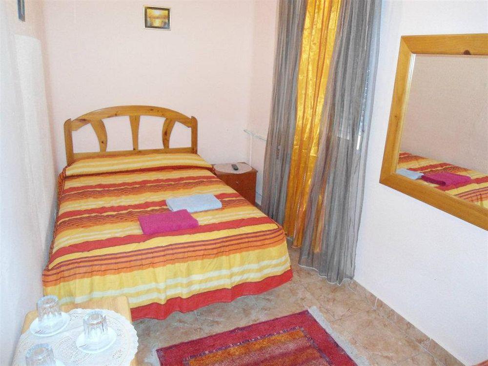 Hostal Florida Madrid Exteriör bild