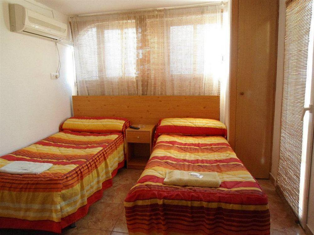 Hostal Florida Madrid Exteriör bild
