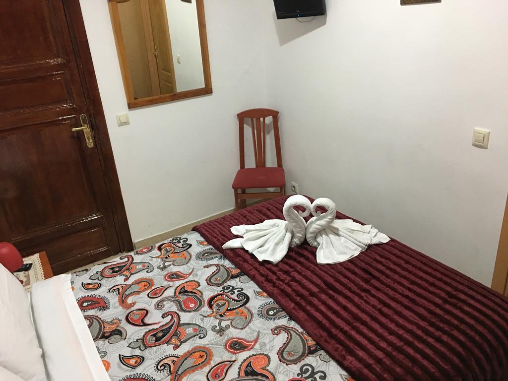 Hostal Florida Madrid Exteriör bild